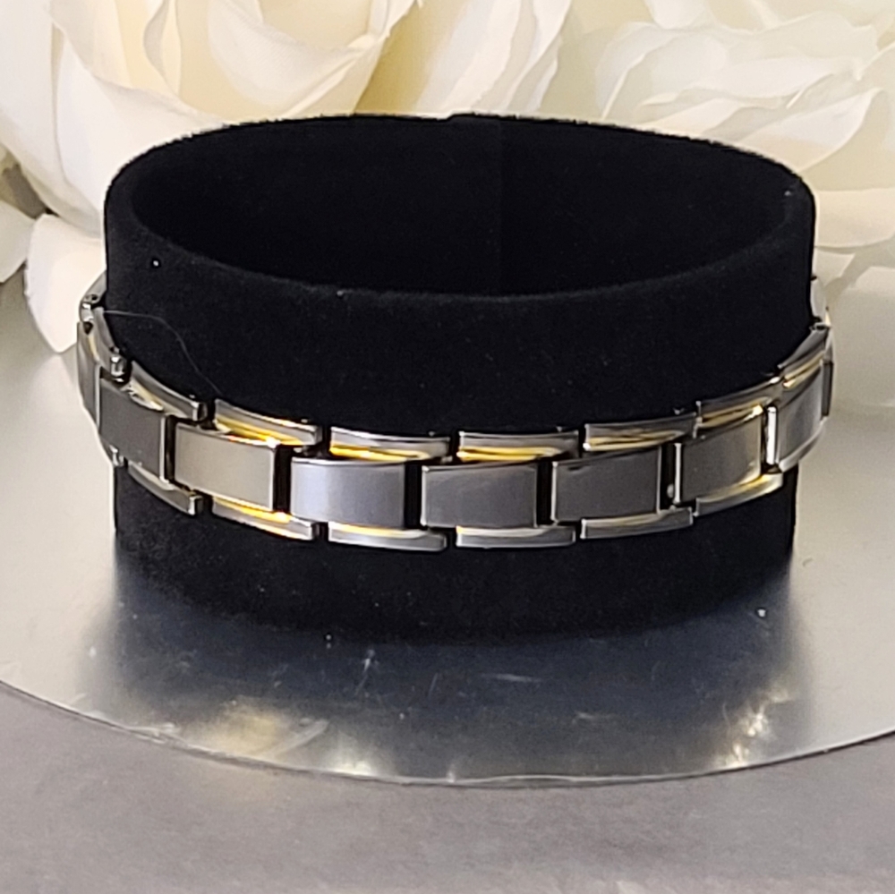 NEW Magnetic by Design Men's Energy Healthcare Dark Silver & Gold Bracelet